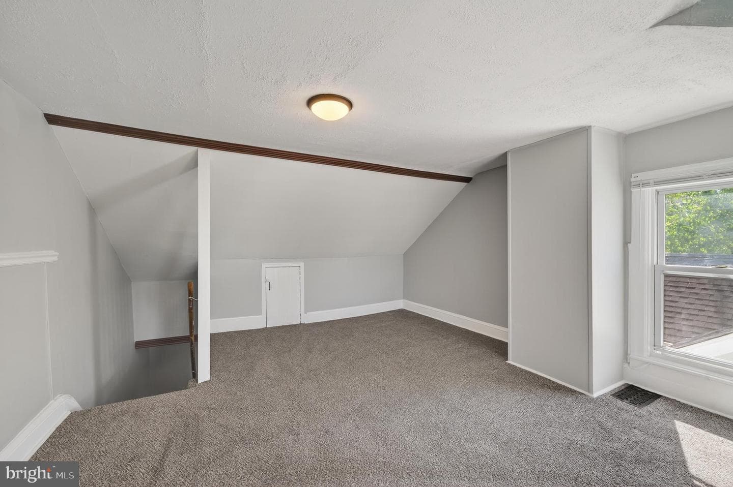 344 Lincoln Avenue photo 24