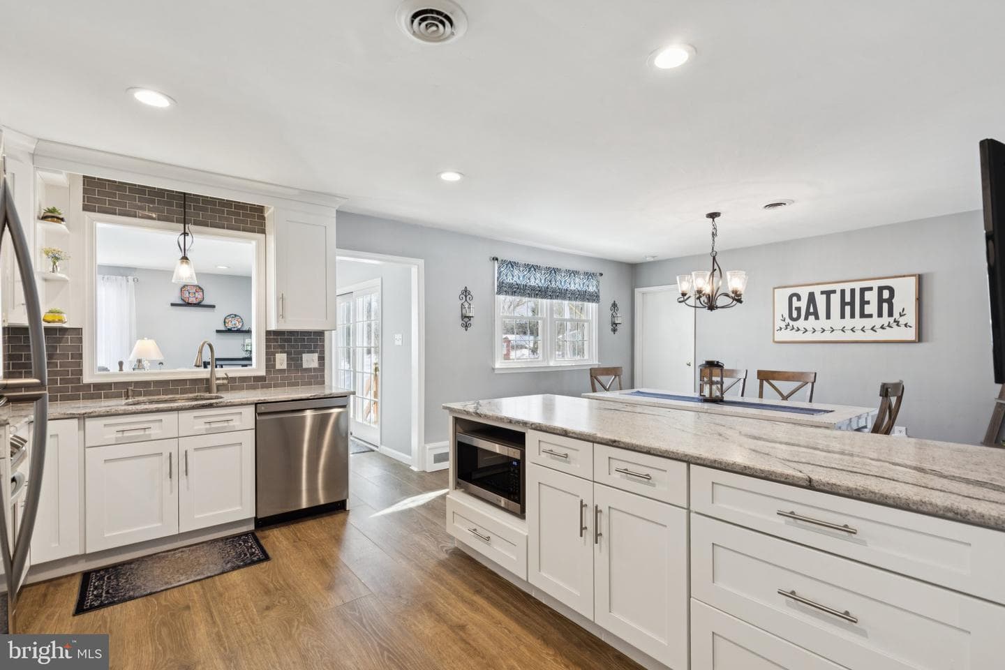 404 Enfield Road photo 2