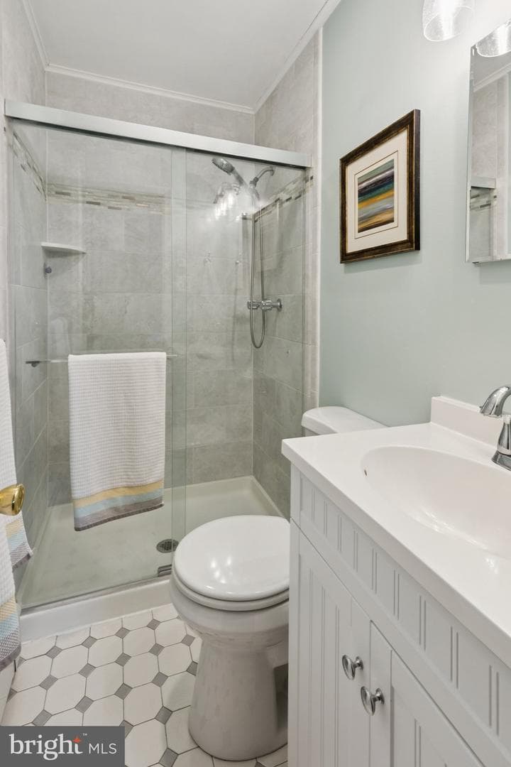 404 Enfield Road photo 29