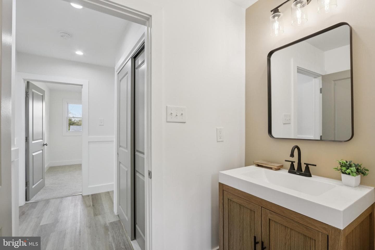 1306 Stotesbury Avenue photo 33