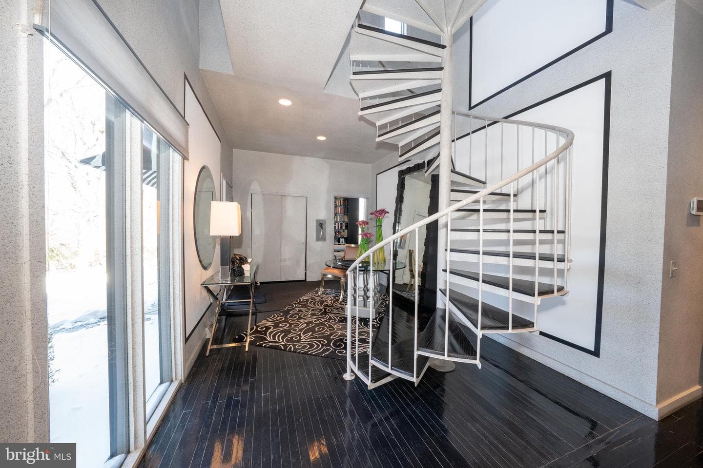 1335 Valley Road photo 6