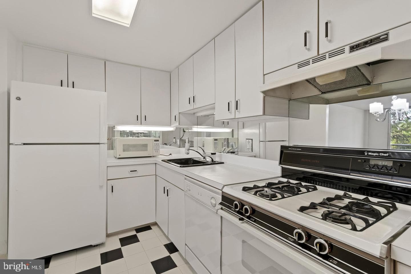 100 West Avenue #211-S photo 3