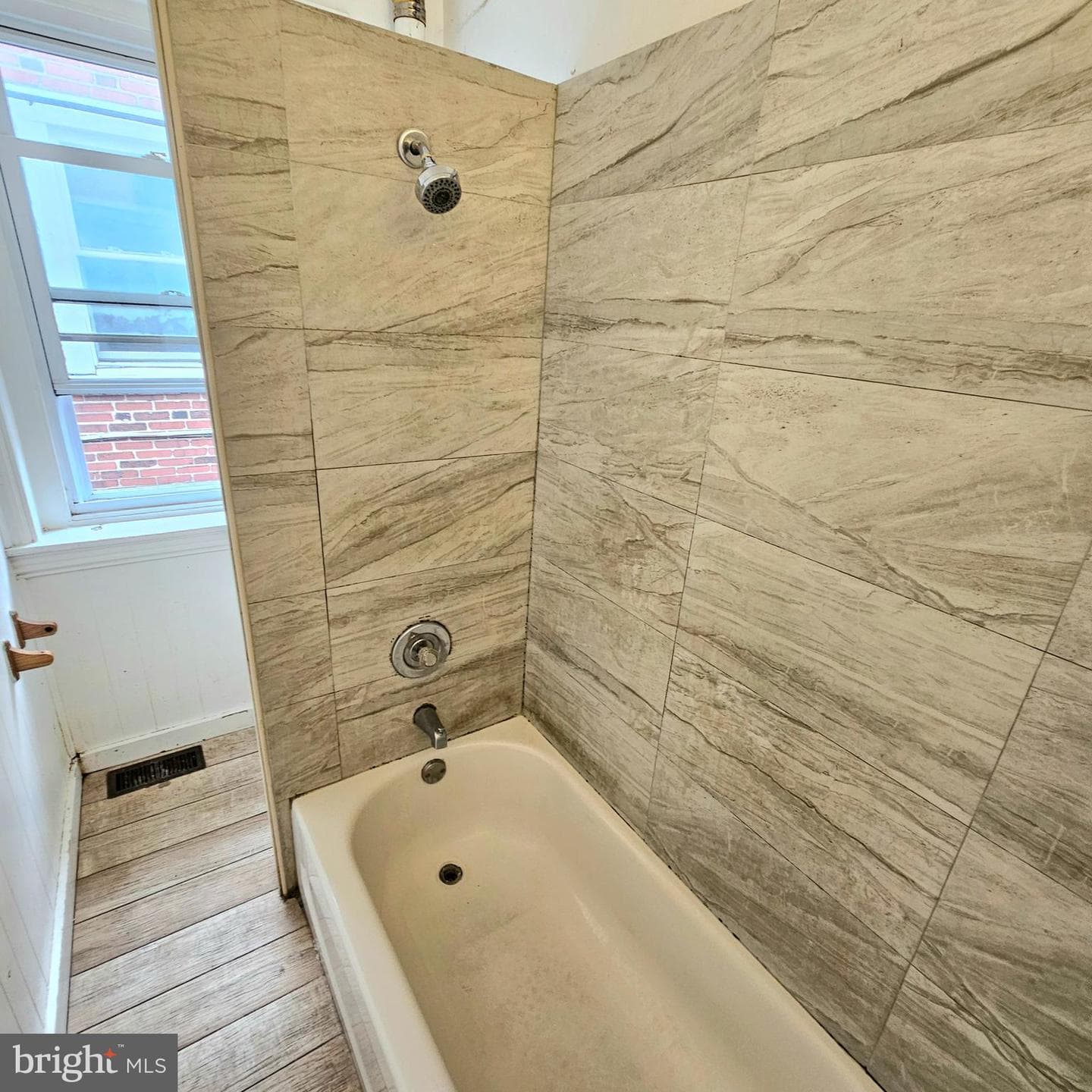 103 Pearl Street photo 20