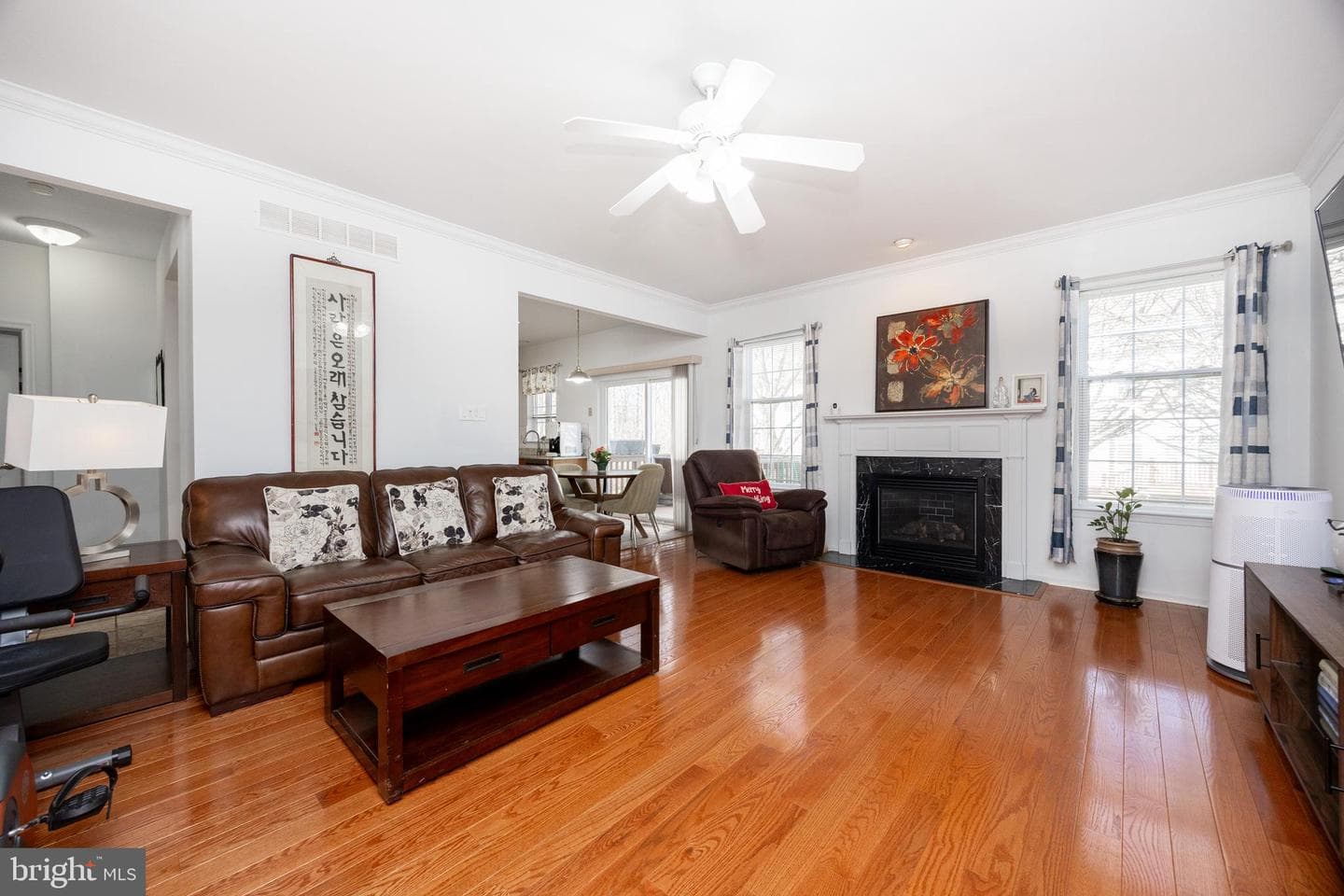 208 Castle Drive photo 2