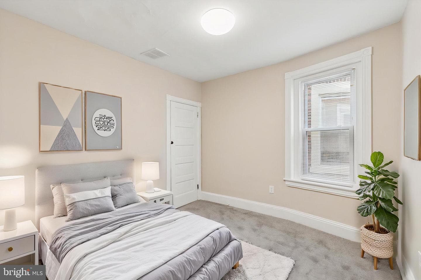 332 James Street photo 10