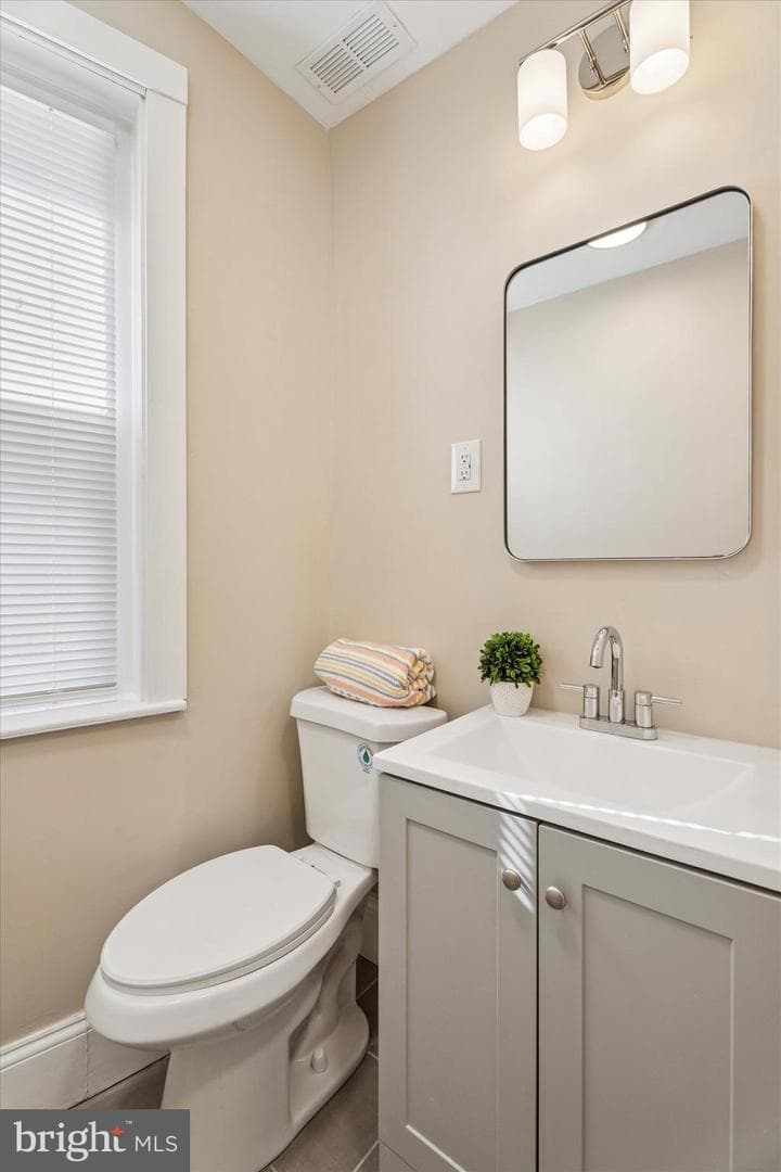 332 James Street photo 13