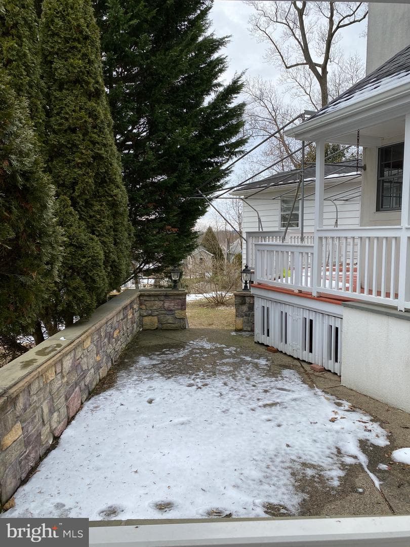 659 Roberts Avenue photo 25