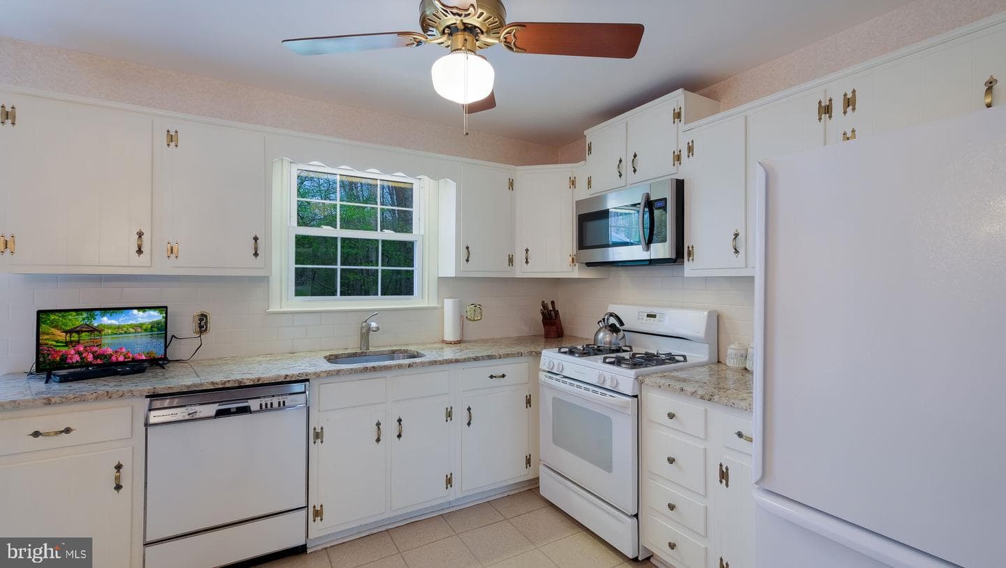 138 Woodland Drive photo 16