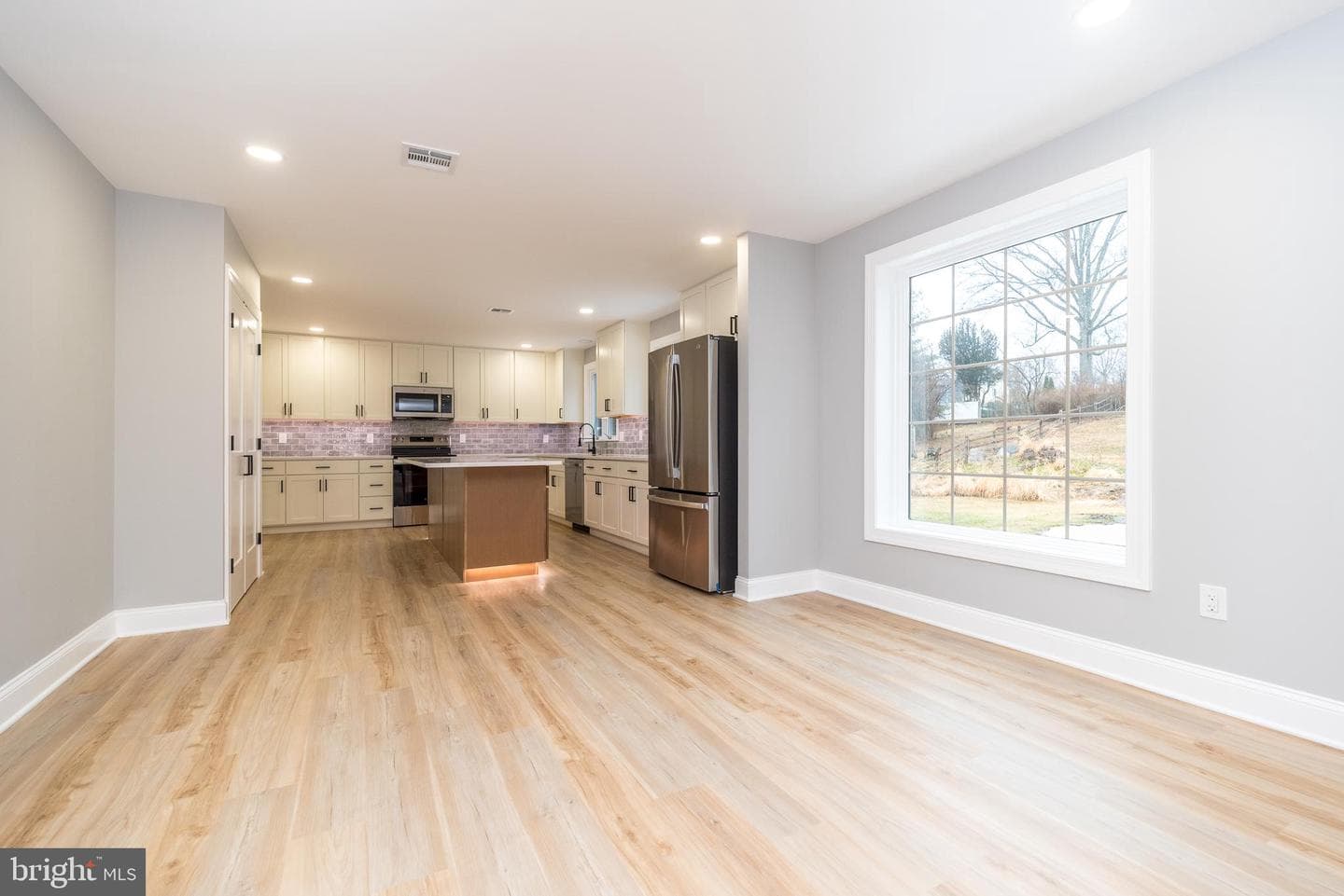 61 S Park Avenue photo 19