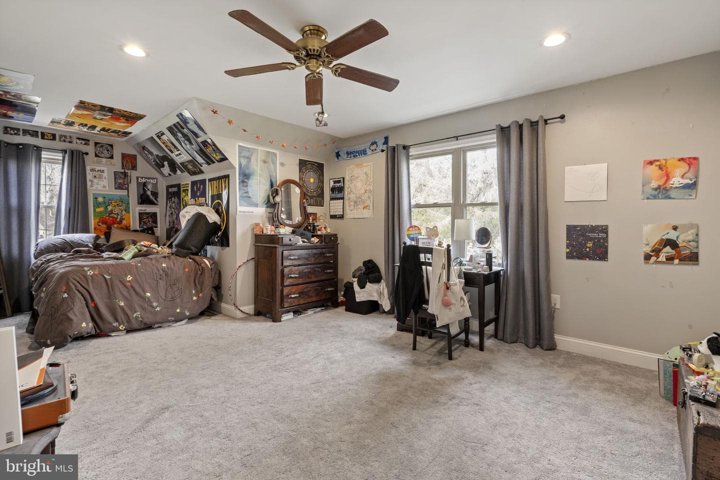 220 Richard Way photo 43