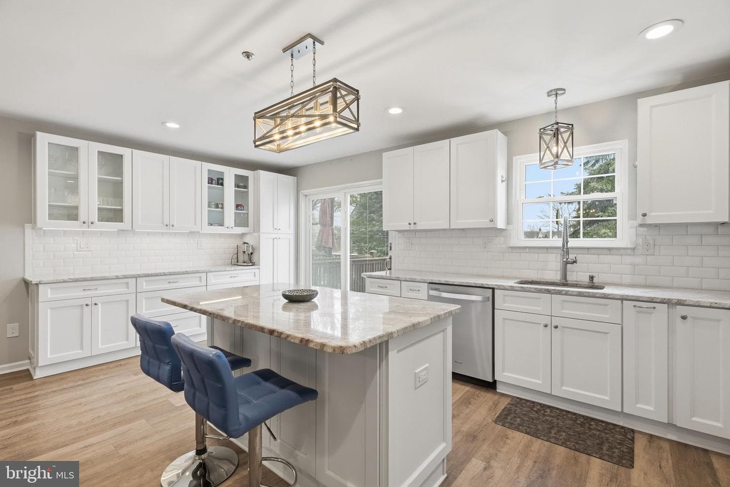 515 Williamsburg Way photo 12