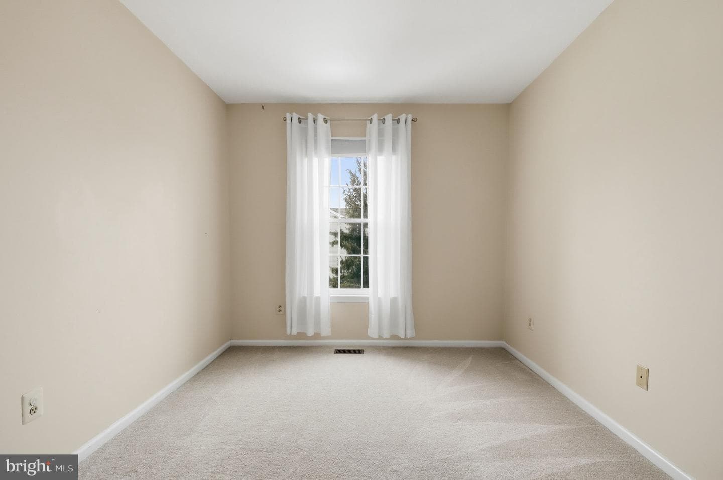 515 Williamsburg Way photo 19