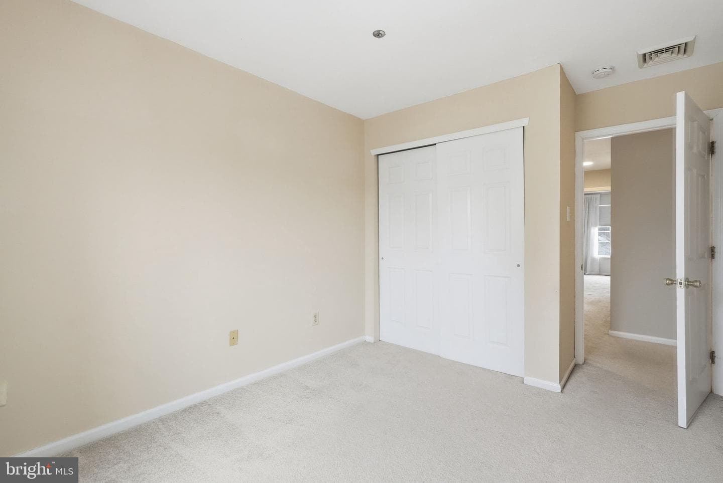 515 Williamsburg Way photo 21