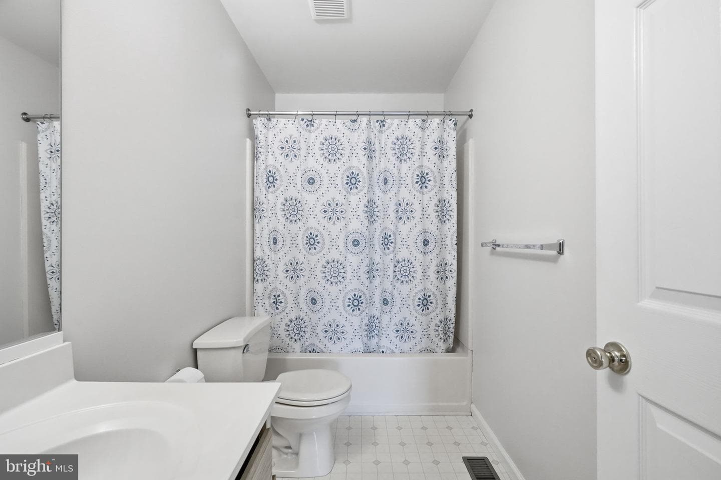 515 Williamsburg Way photo 22