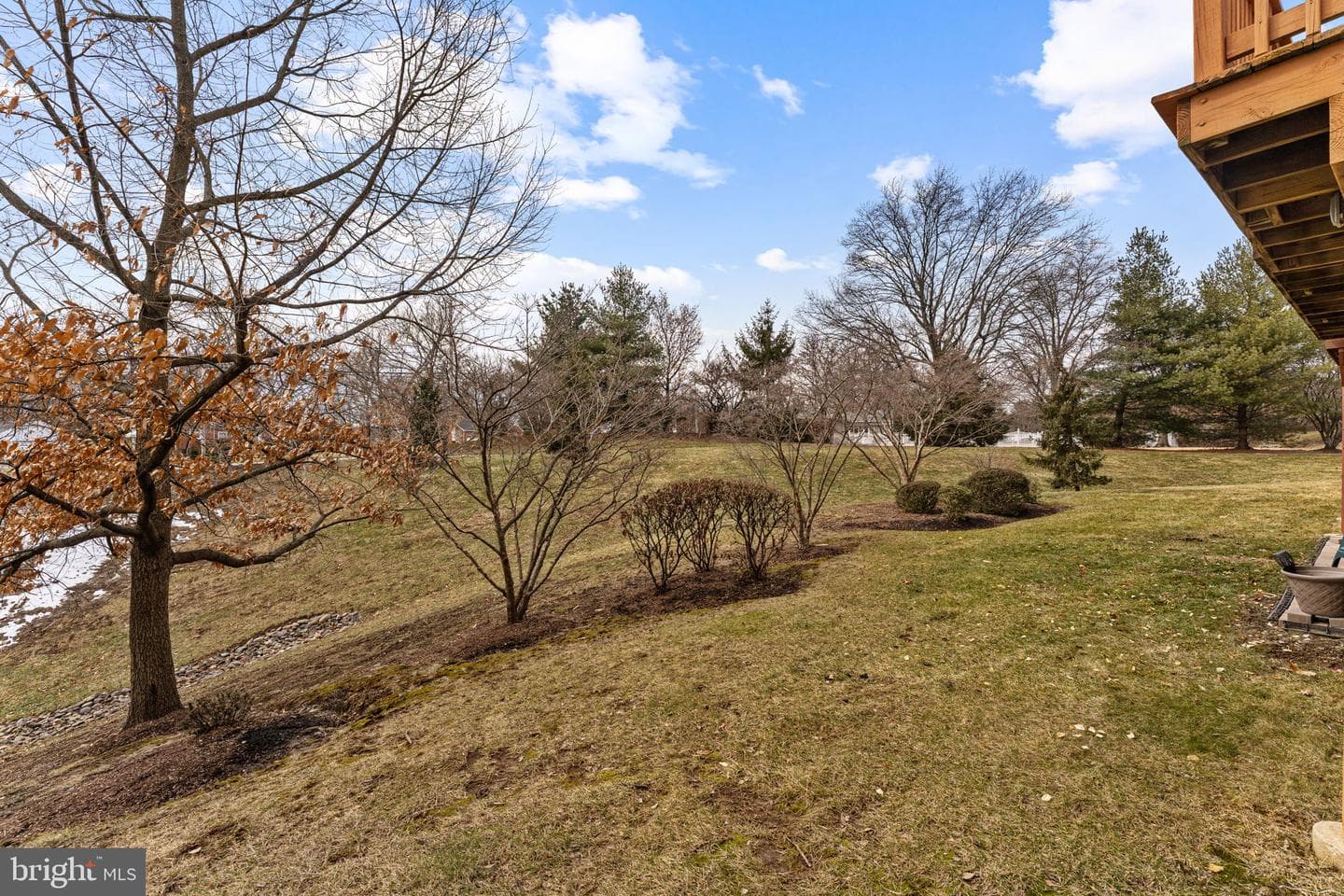 138 Hudson Drive photo 32
