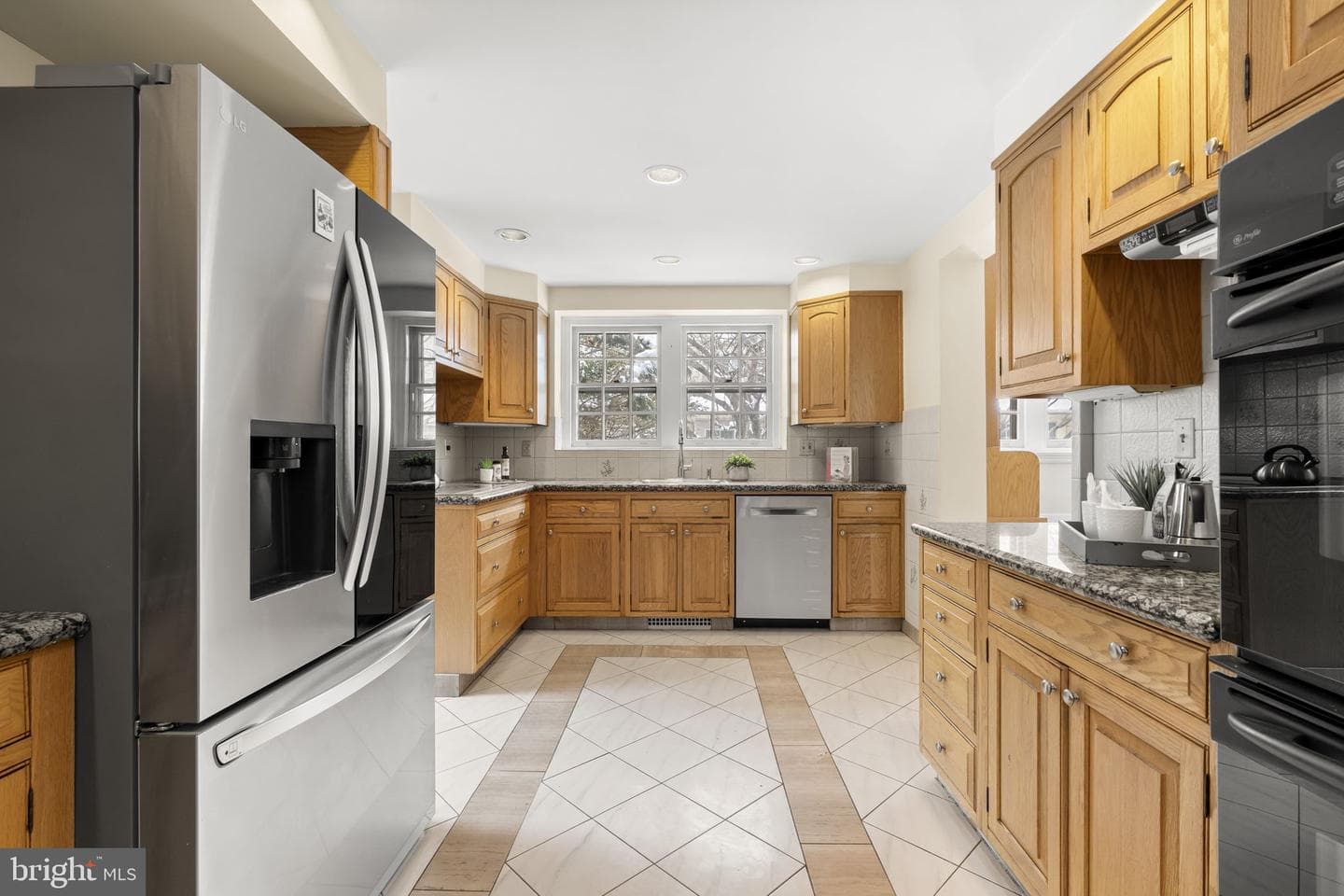 13 E Newfield Way photo 26