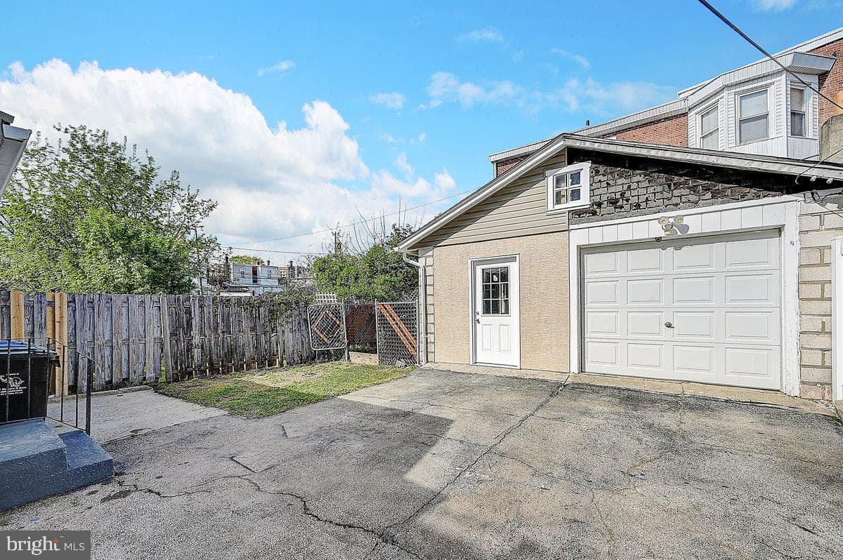 105 W Wood Street photo 10