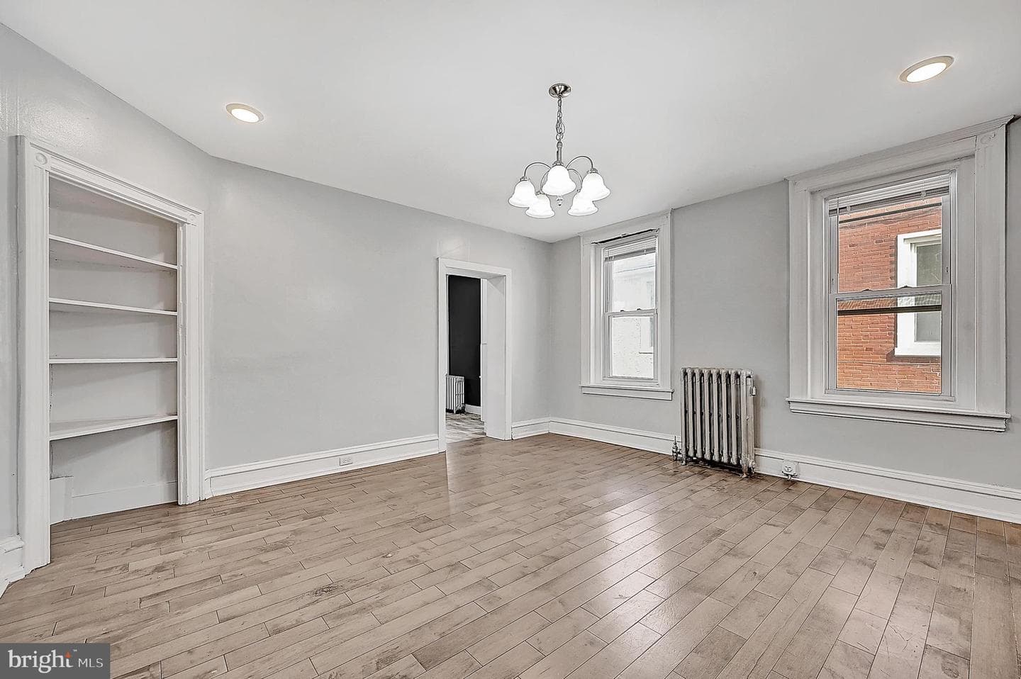105 W Wood Street photo 5