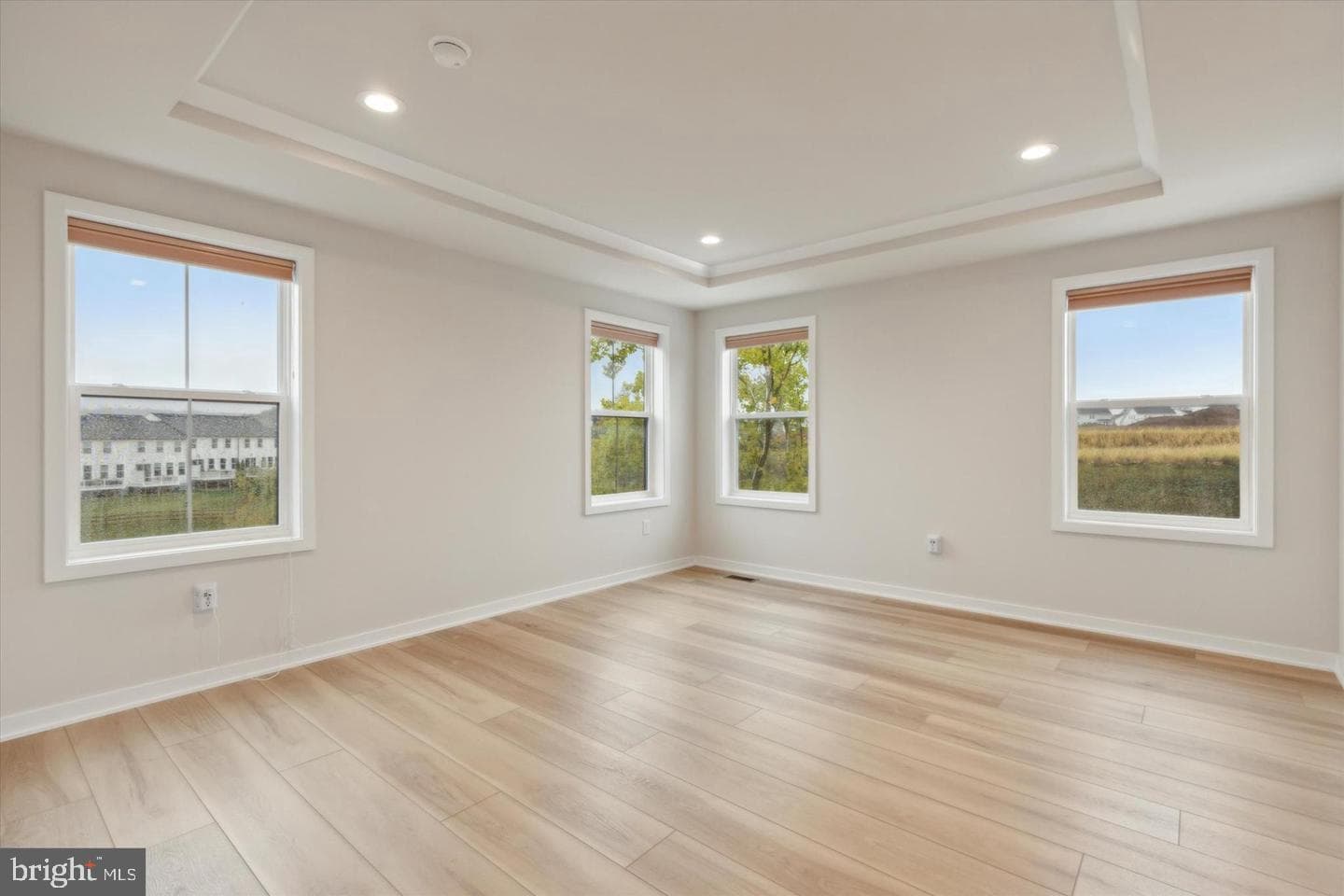 211 Lilac Street photo 8
