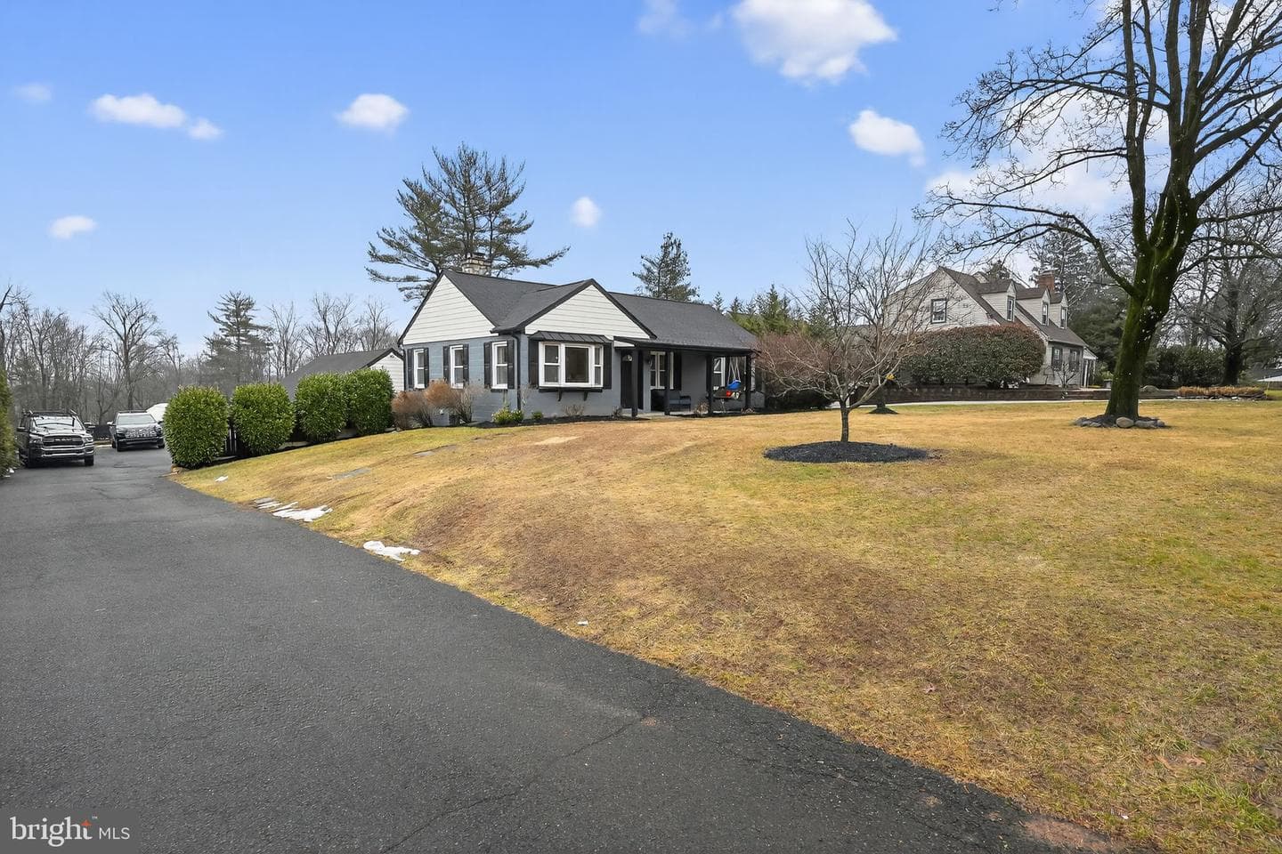 221 Morris Road photo 2
