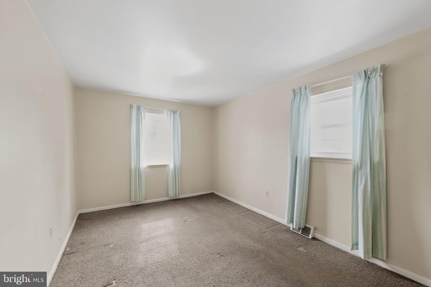 270 Riverview Road photo 30