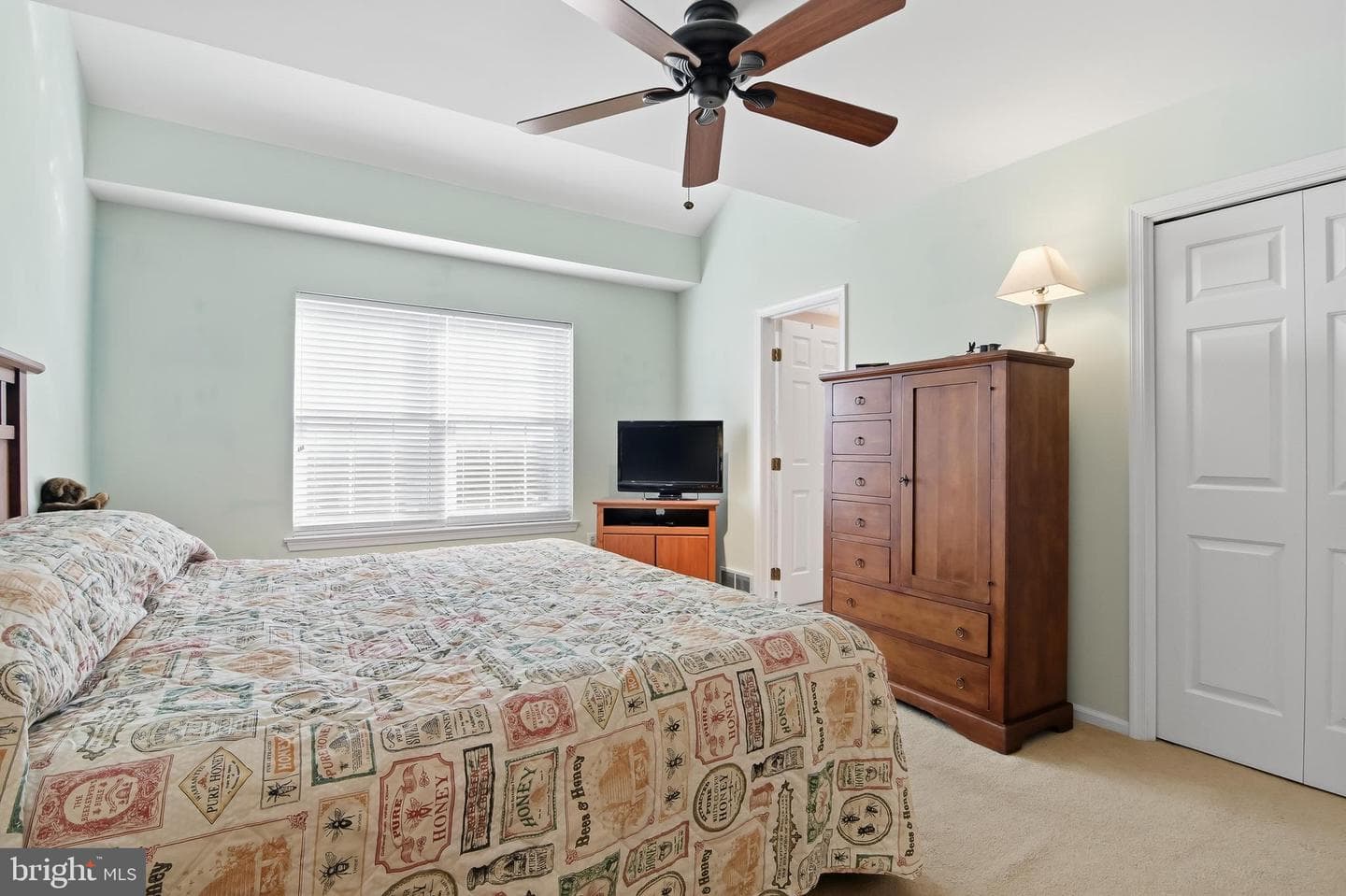 1503 Reagan photo 13