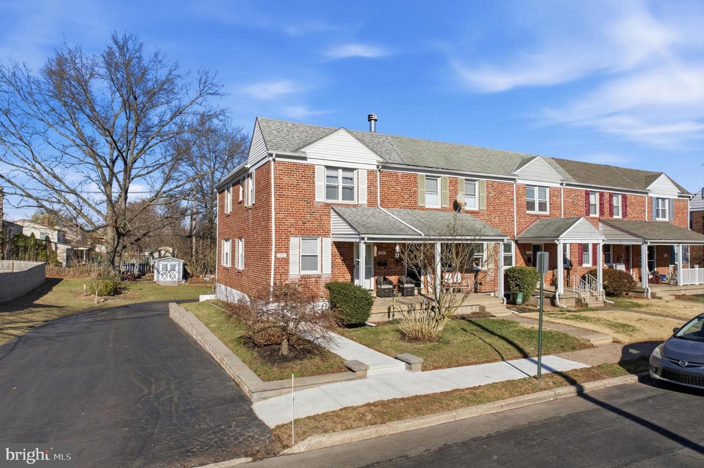 1035 Poplar Street photo 2