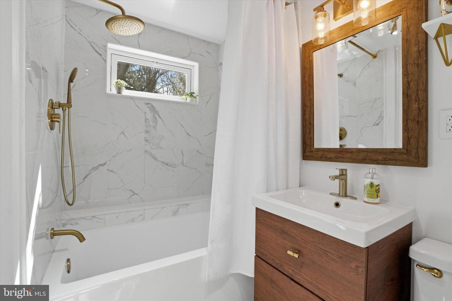 514 Kingston Road photo 21