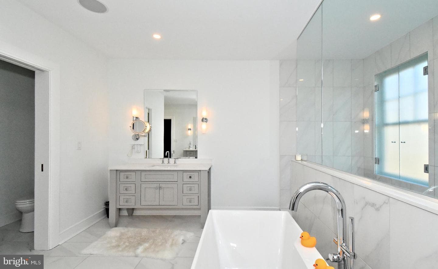 10 Richards Way photo 45