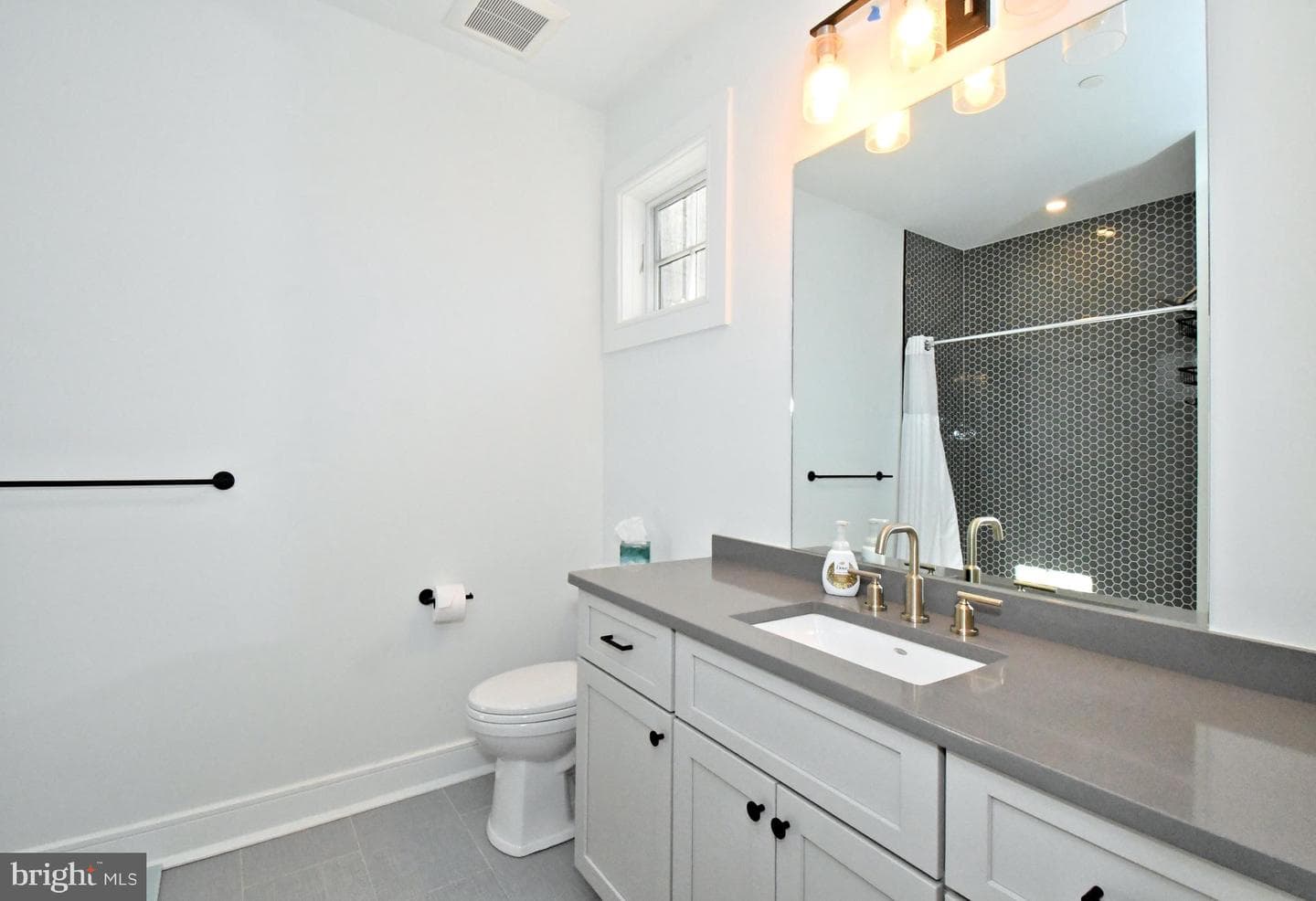 10 Richards Way photo 49