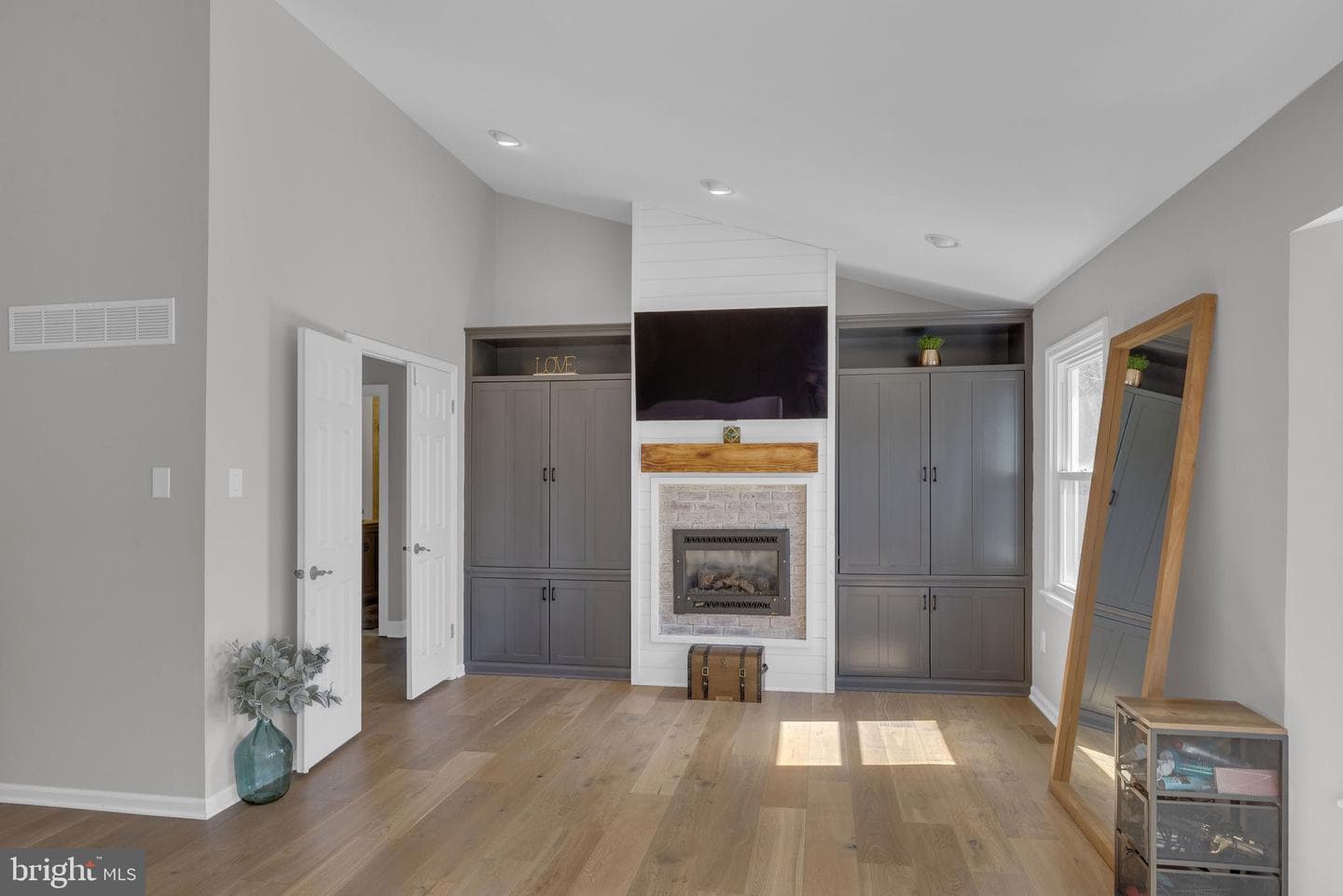 110 Mallard Drive W photo 24