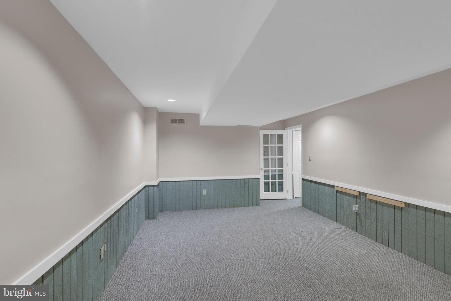 110 Mallard Drive W photo 37