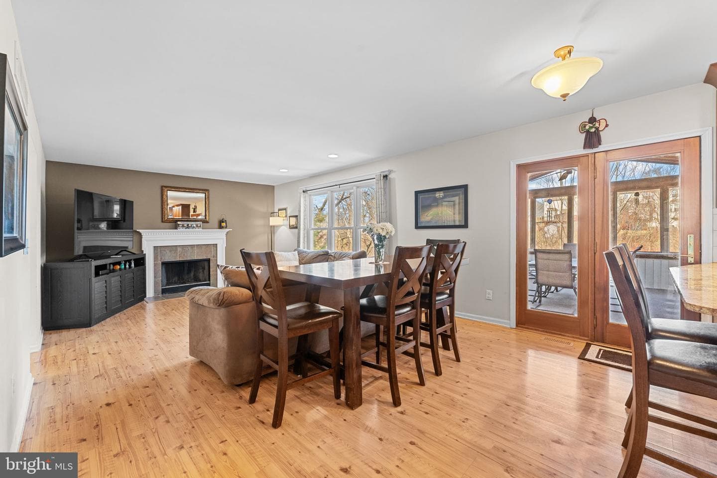 306 Sherwood Court N photo 13