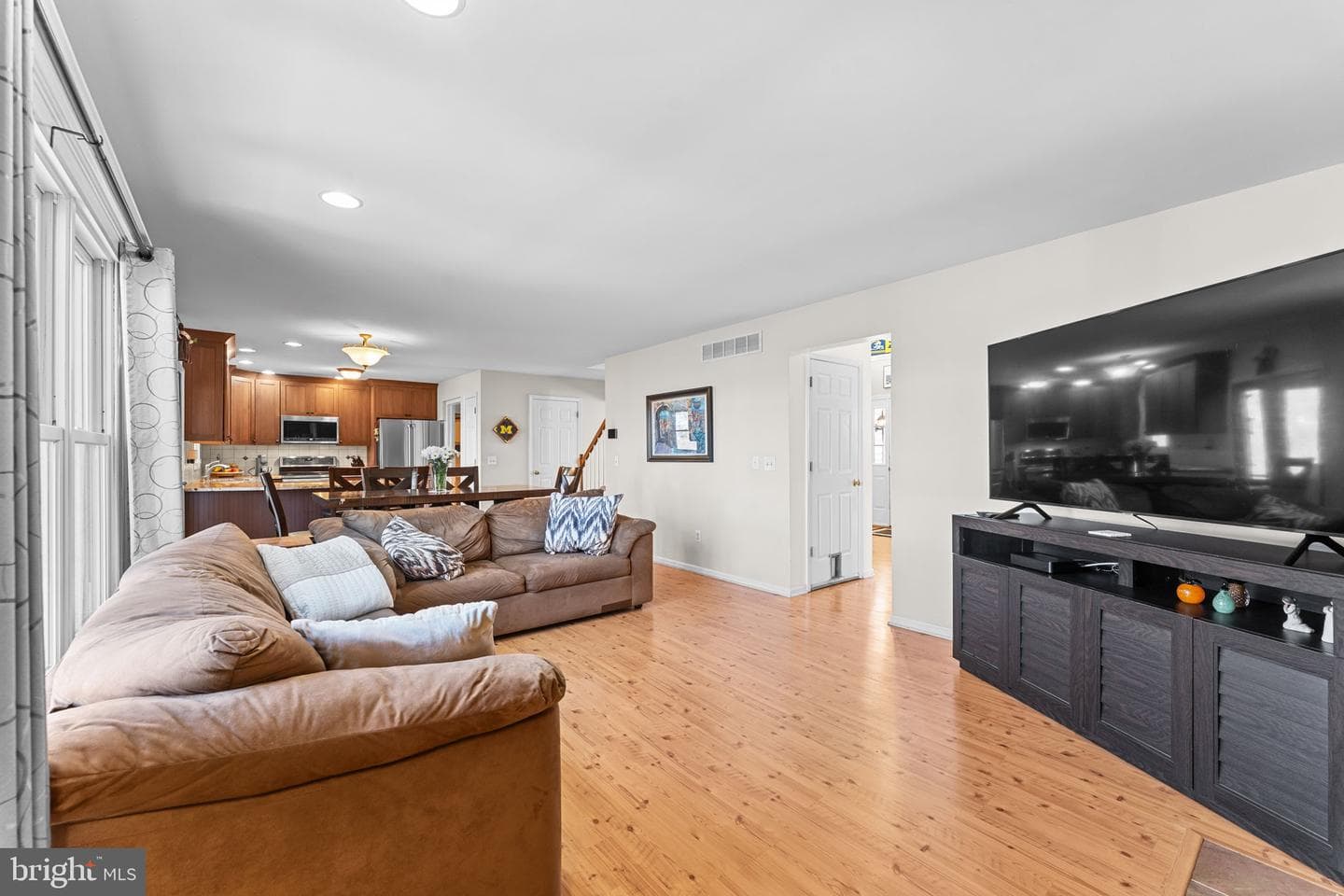 306 Sherwood Court N photo 15