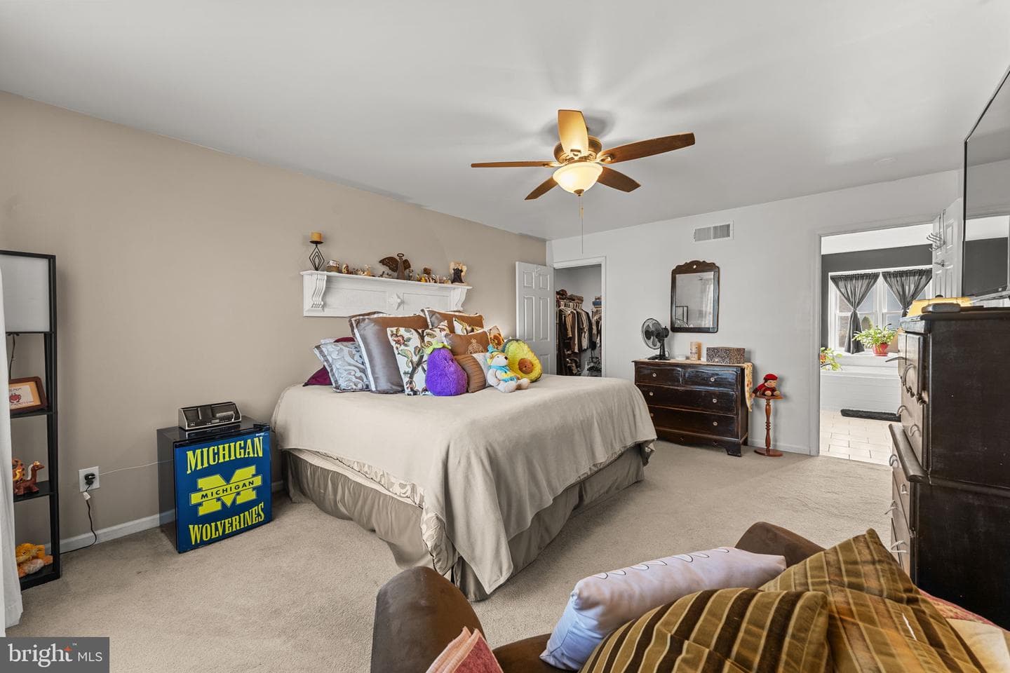 306 Sherwood Court N photo 25