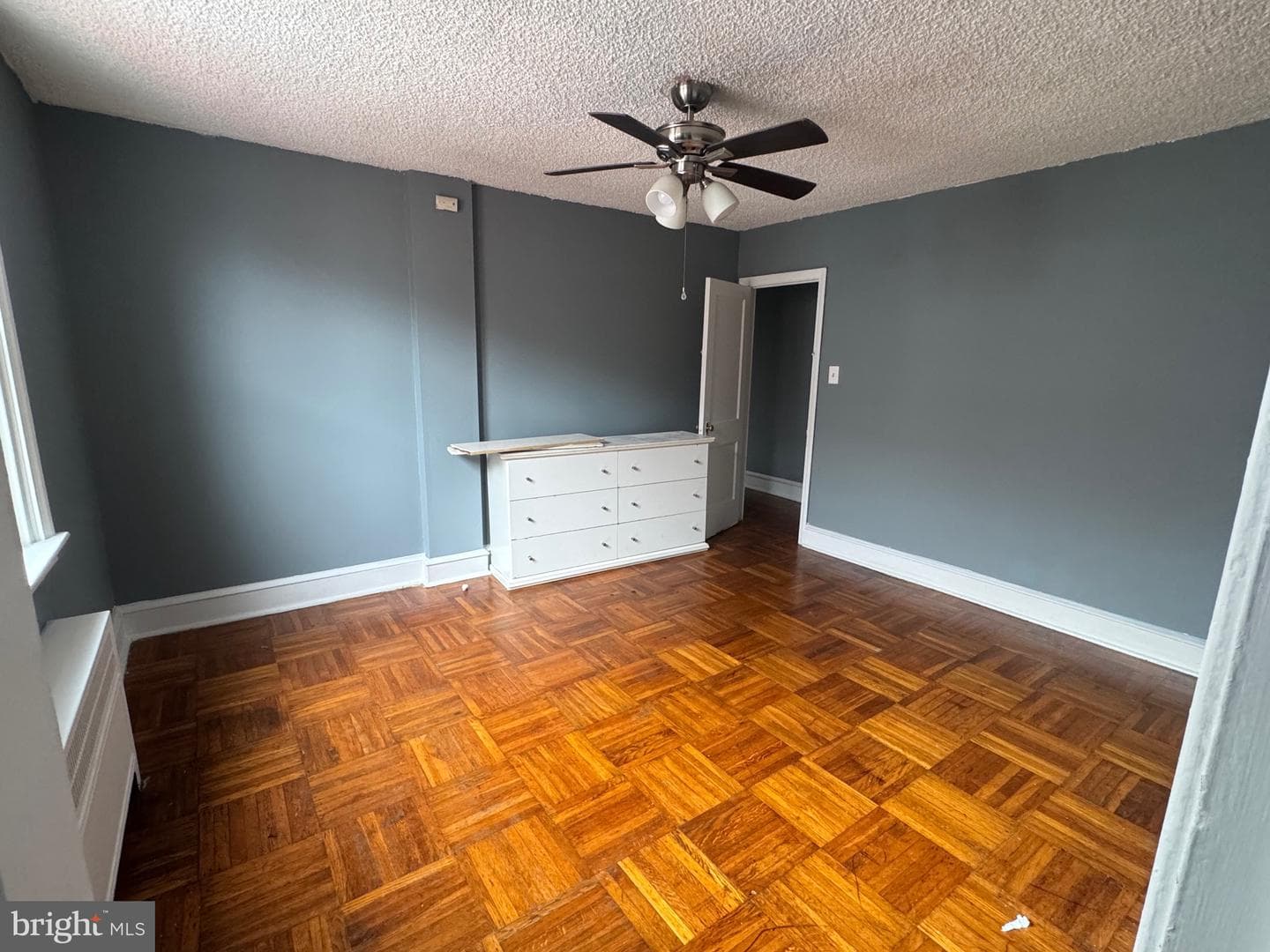 1825 Erlen Road photo 4