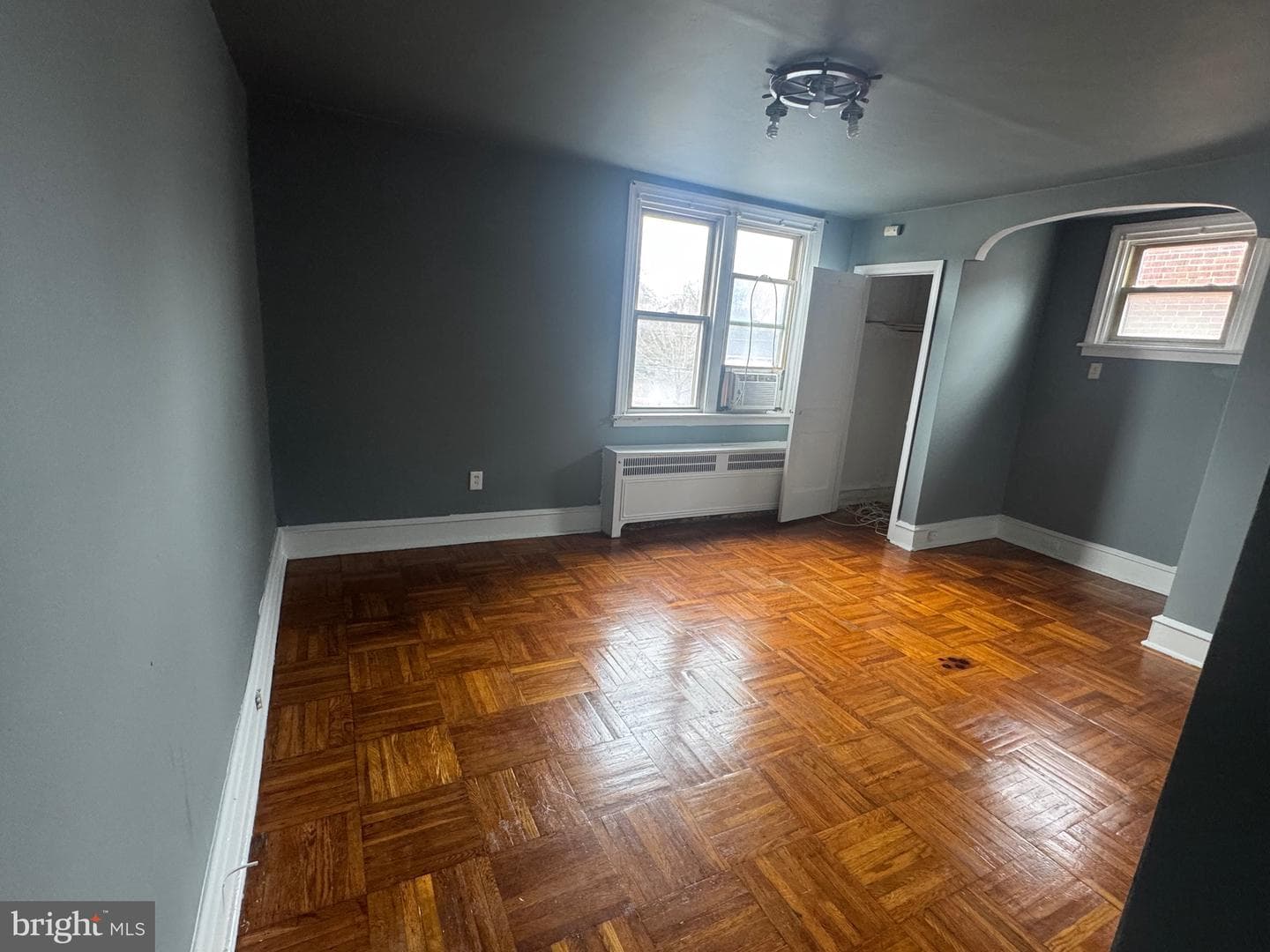 1825 Erlen Road photo 5