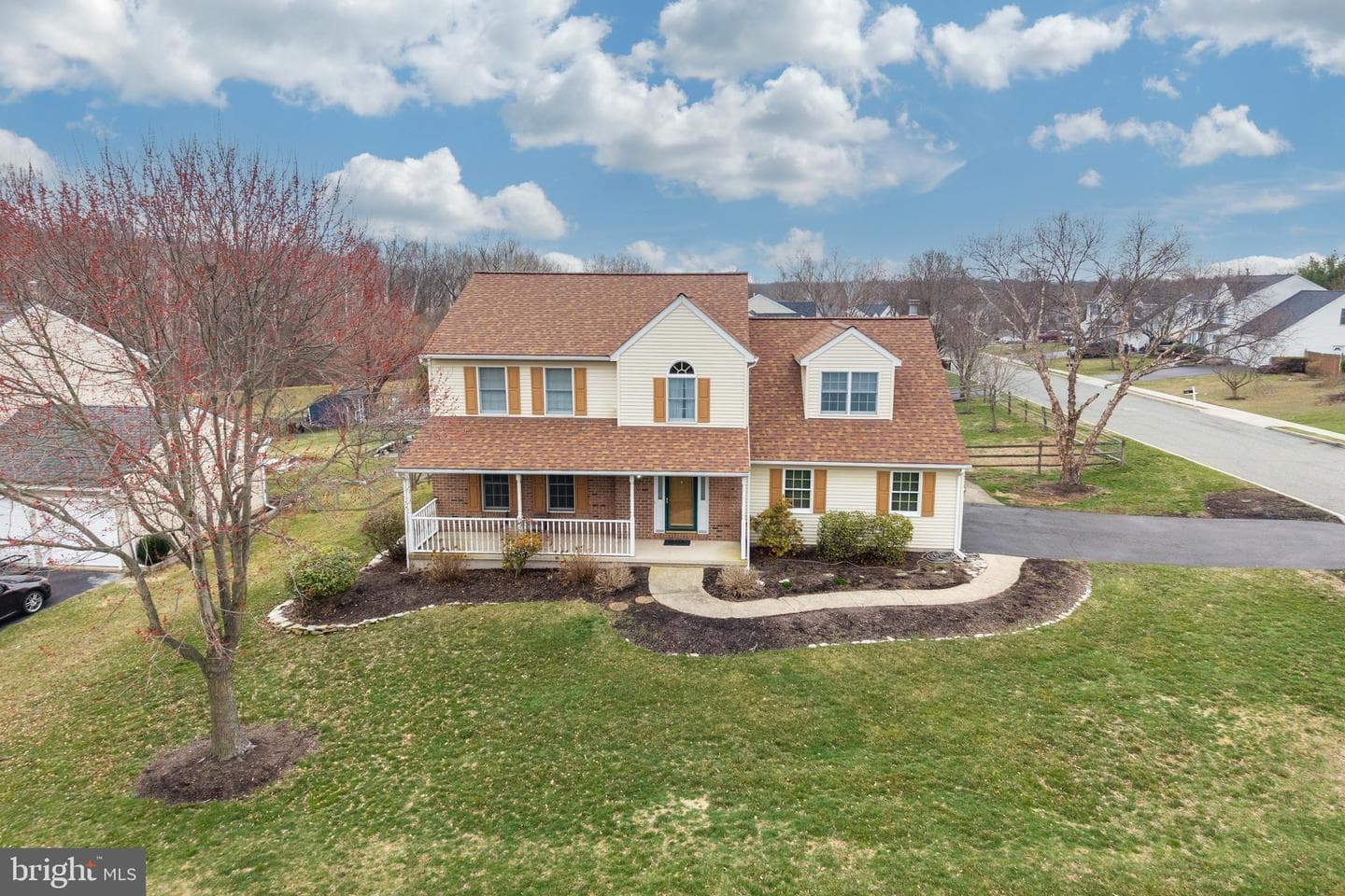 1537 Meadowview Drive