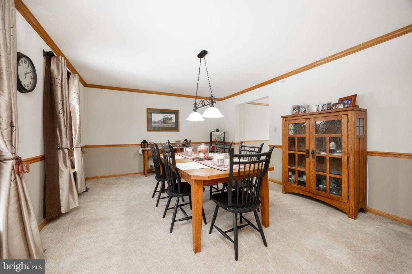 1537 Meadowview Drive photo 8