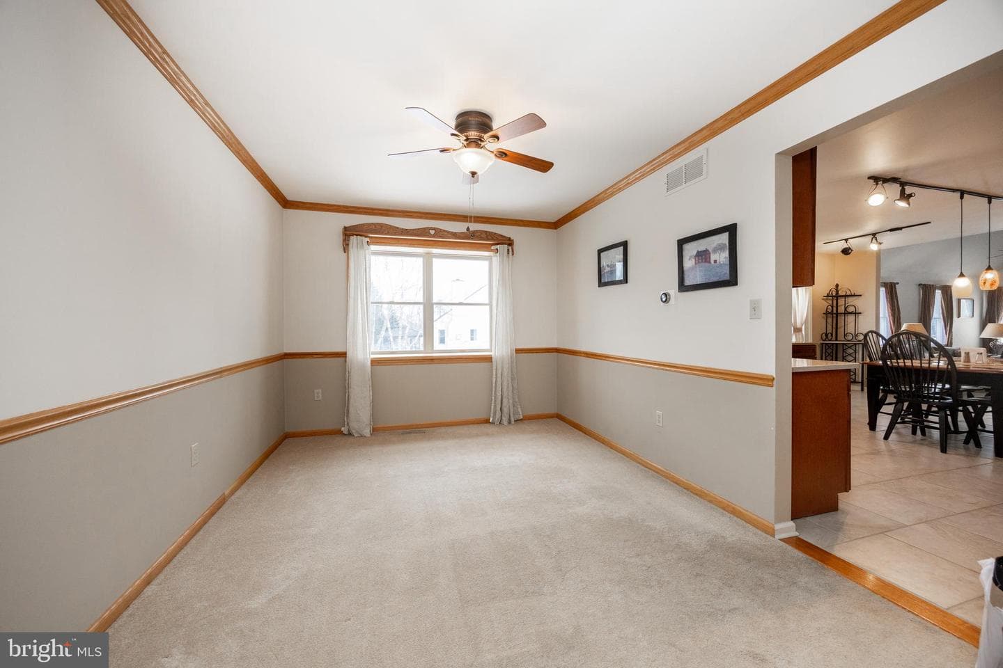 1537 Meadowview Drive photo 9