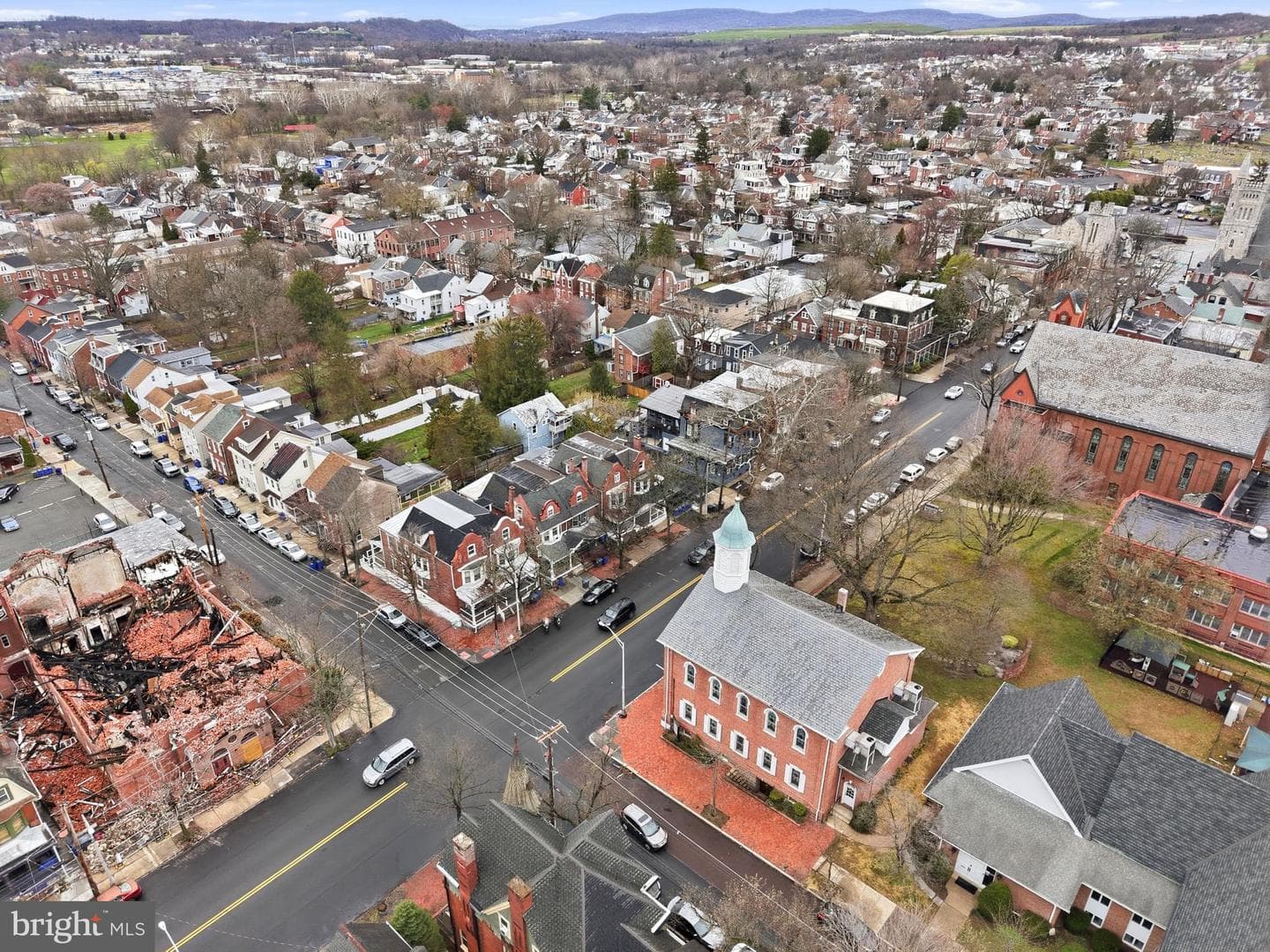 111 Hanover photo 33