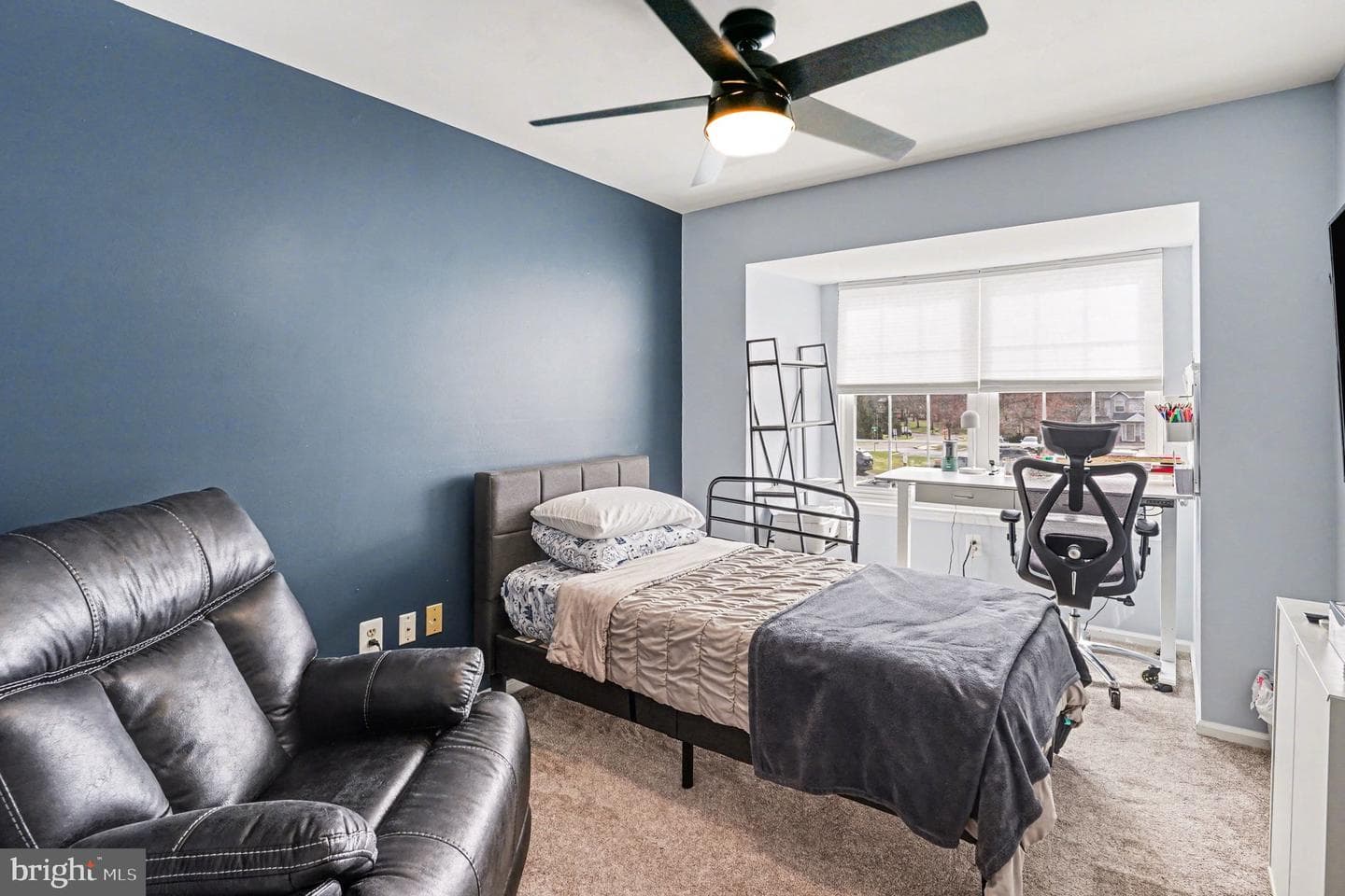 98 Forrest Court photo 21