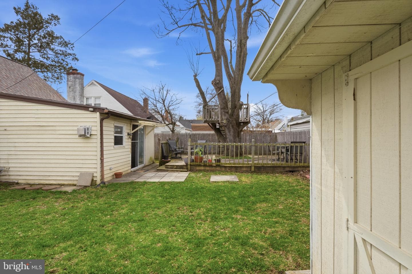 66 Oxford Circle photo 30