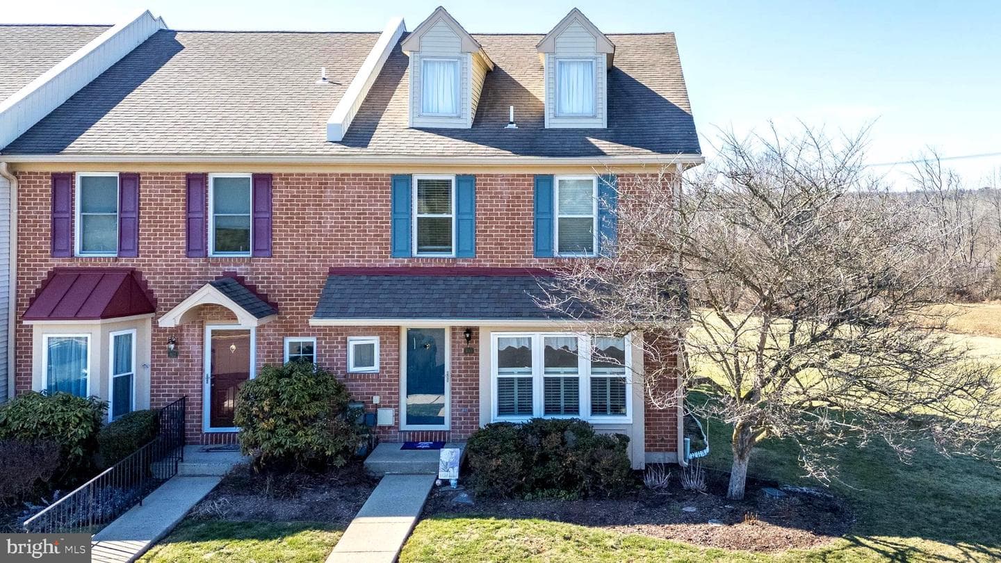 400 Calverton Court photo 5