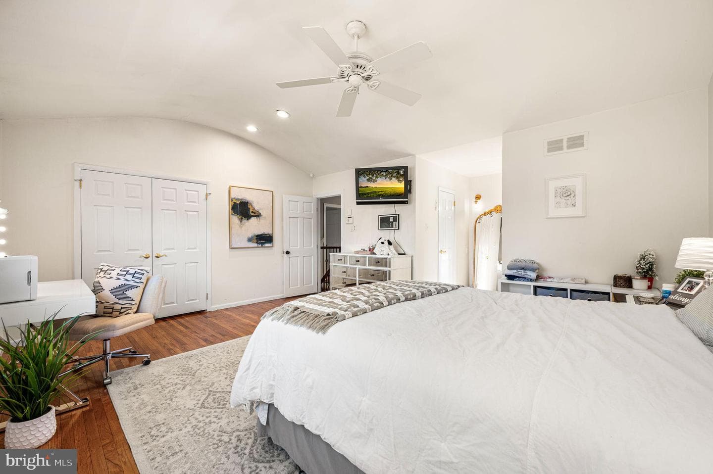 947 Barnswallow Lane photo 34