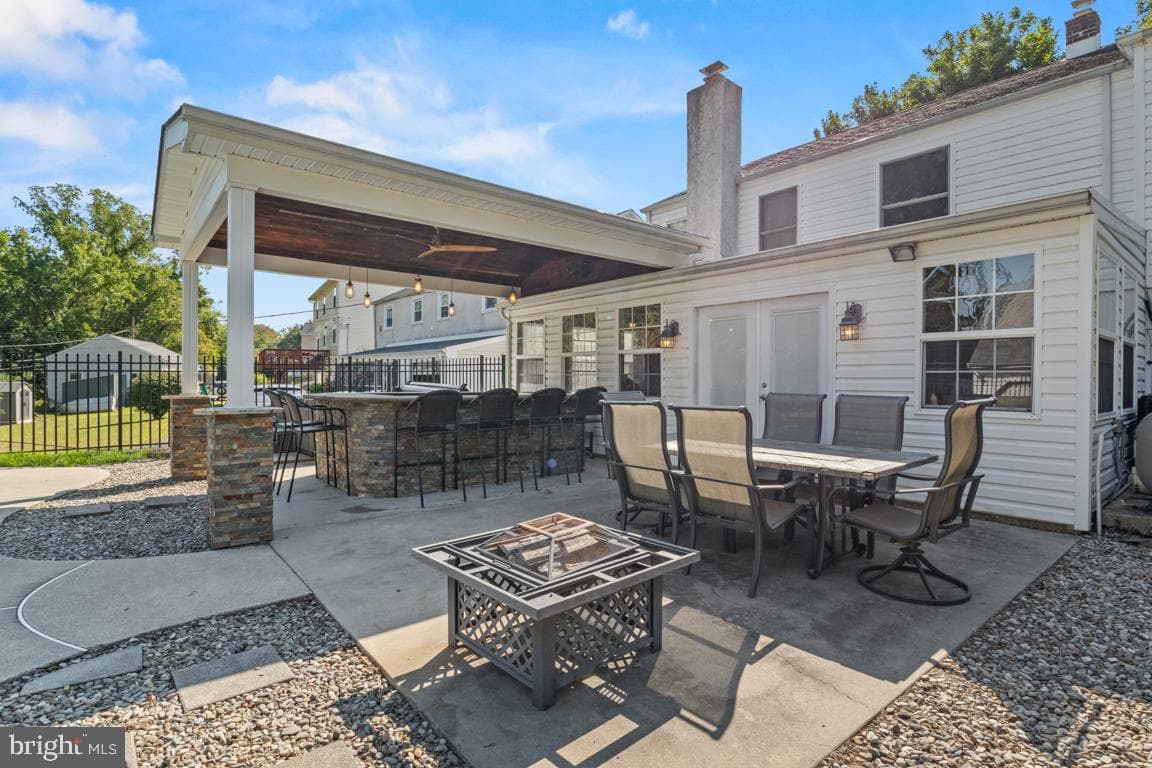416 Stuart Ln photo 32