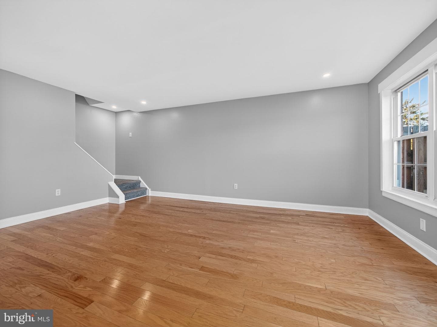256 Arbour Court photo 7