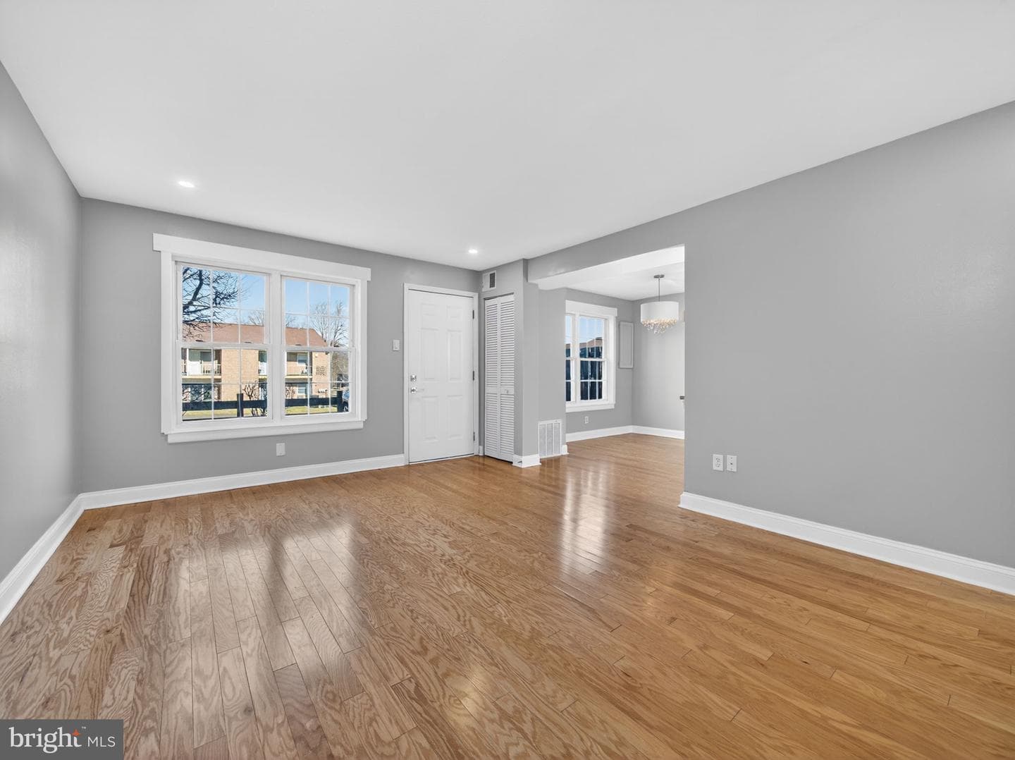256 Arbour Court photo 8