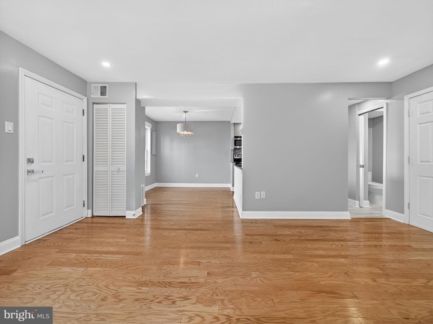 256 Arbour Court photo 9