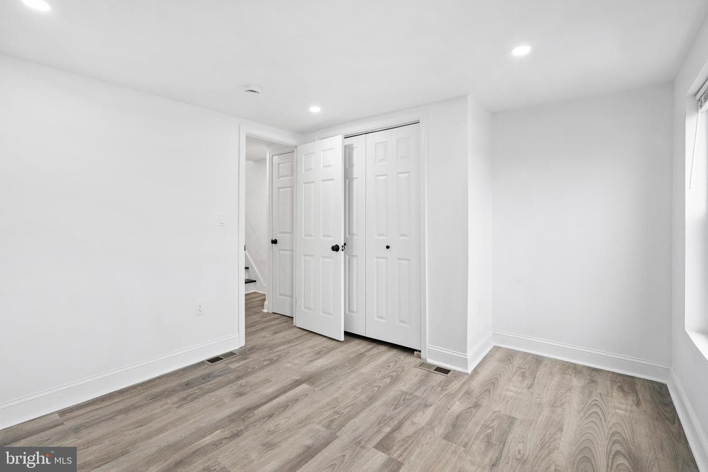 333 E Penn Street photo 20